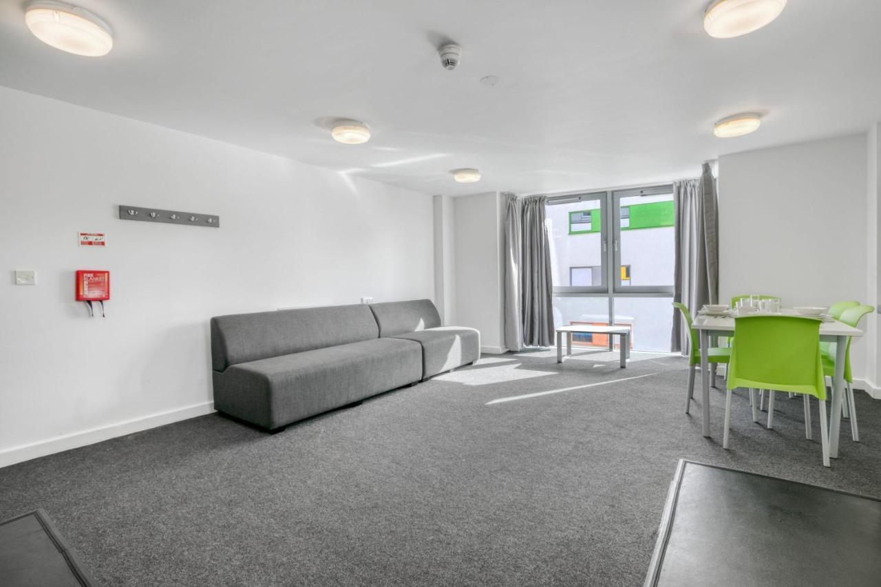 Bright & Central Room In Luton, Sleeps 2 Luton  Exterior photo
