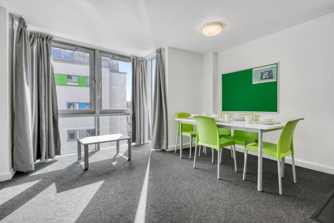 Bright & Central Room In Luton, Sleeps 2 Luton  Exterior photo