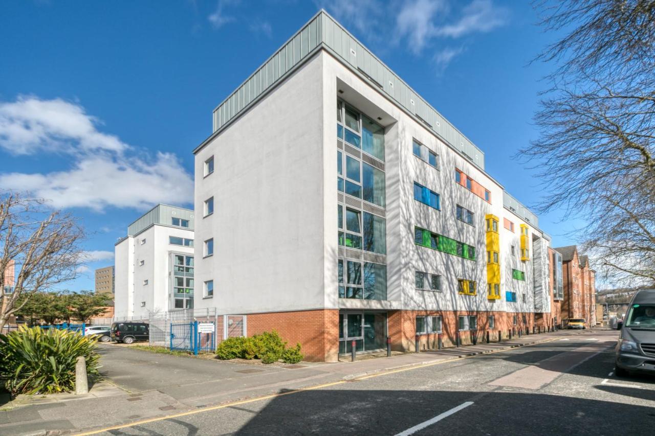 Bright & Central Room In Luton, Sleeps 2 Luton  Exterior photo